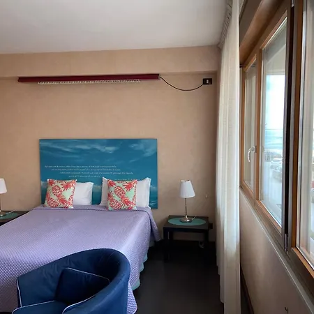 Mare Nostrum Petit Hotel