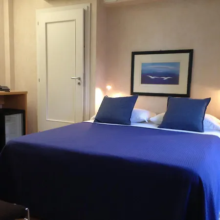 Hotel Mare Nostrum Petit 2*